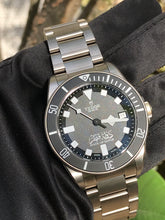 Load image into Gallery viewer, 2021 Tudor Special Edition ( State of Qatar )
