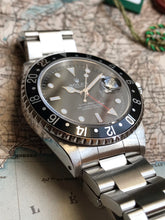 Load image into Gallery viewer, 1998 Rolex GMT Master 16700 - Full Set with extra Bezel