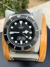 Load image into Gallery viewer, 2020 Tudor Special Edition (State of Qatar)