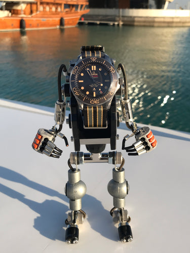 Robot Watch Stand Big Boy