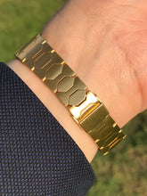 Load image into Gallery viewer, Vintage Vacheron Constantin Overseas 222 Champagne 18K yellow Gold 222