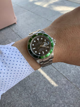 Load image into Gallery viewer, 2004 ROLEX “KERMIT F-Series” SUBMARINERS1 DATE