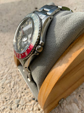 Load image into Gallery viewer, 1970 Rolex “Faded Pepsi” GMT Master