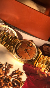 1980 Rolex 18038 Day-Date - Mahogany Wood dial - Full Set